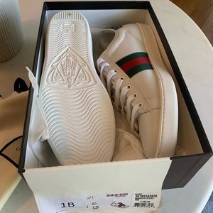 Gucci women shoes